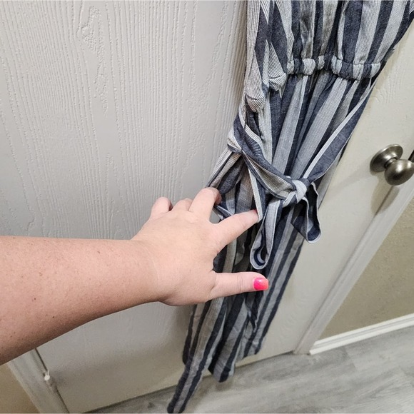 GAP Gray‎ Striped Wide Leg Cropped Sleeveless Jumpsuit Jumper Size Small - Picture 5 of 7